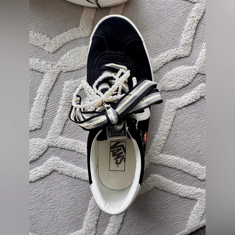 Vans Suede Floral Embroidered Sneakers Boho Pearl Lace Womens 9.5